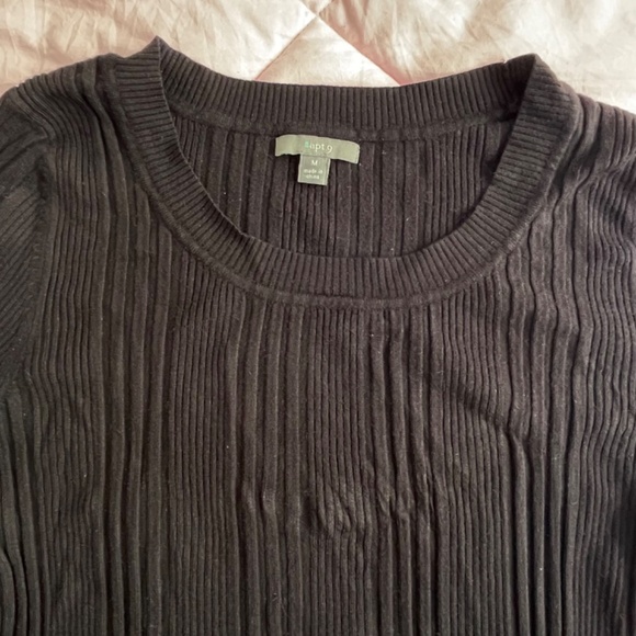 Black Ribbed V-Neck Sweater - Picture 4 of 4
